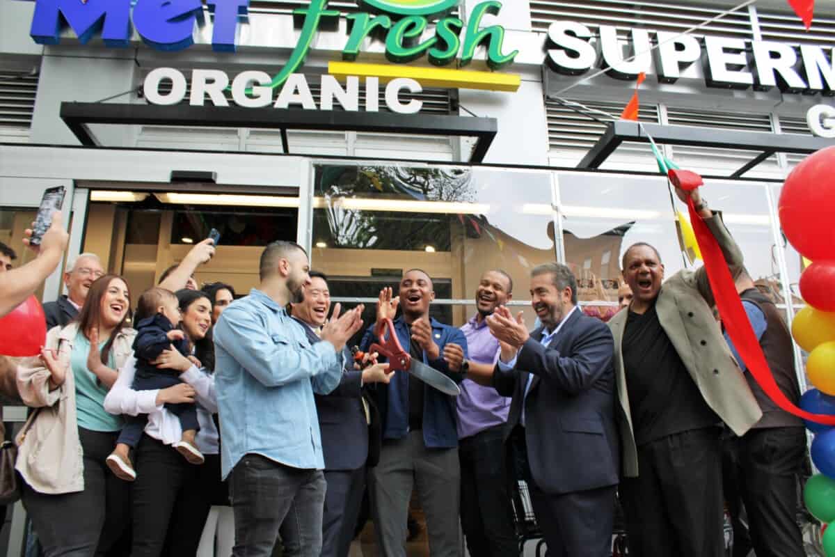 Met Fresh owners celebrate the opening of their new store