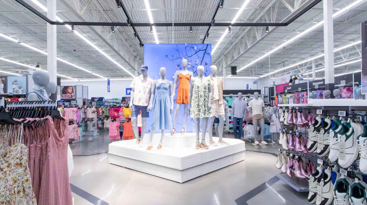 cypress-texas-supercenter-fashion-display
