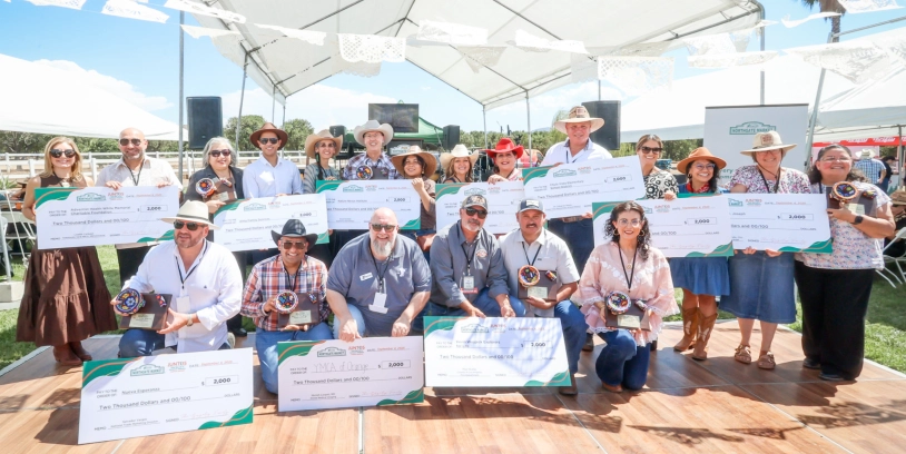 Northgate González Market community impact - impacto comunitario de Northgate González Market