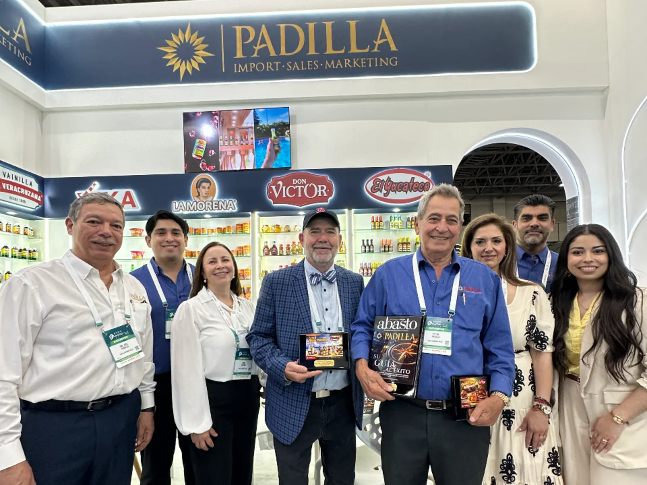 Padilla ISM_Victor Padilla y equipo